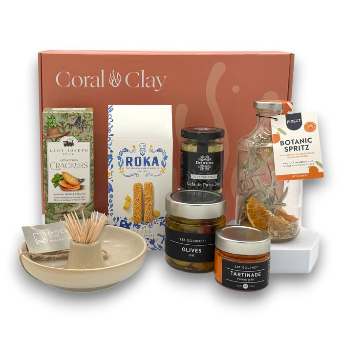 Aperitivo Moments luxe cadeaubox — mocktailmix, olijven en tapenade