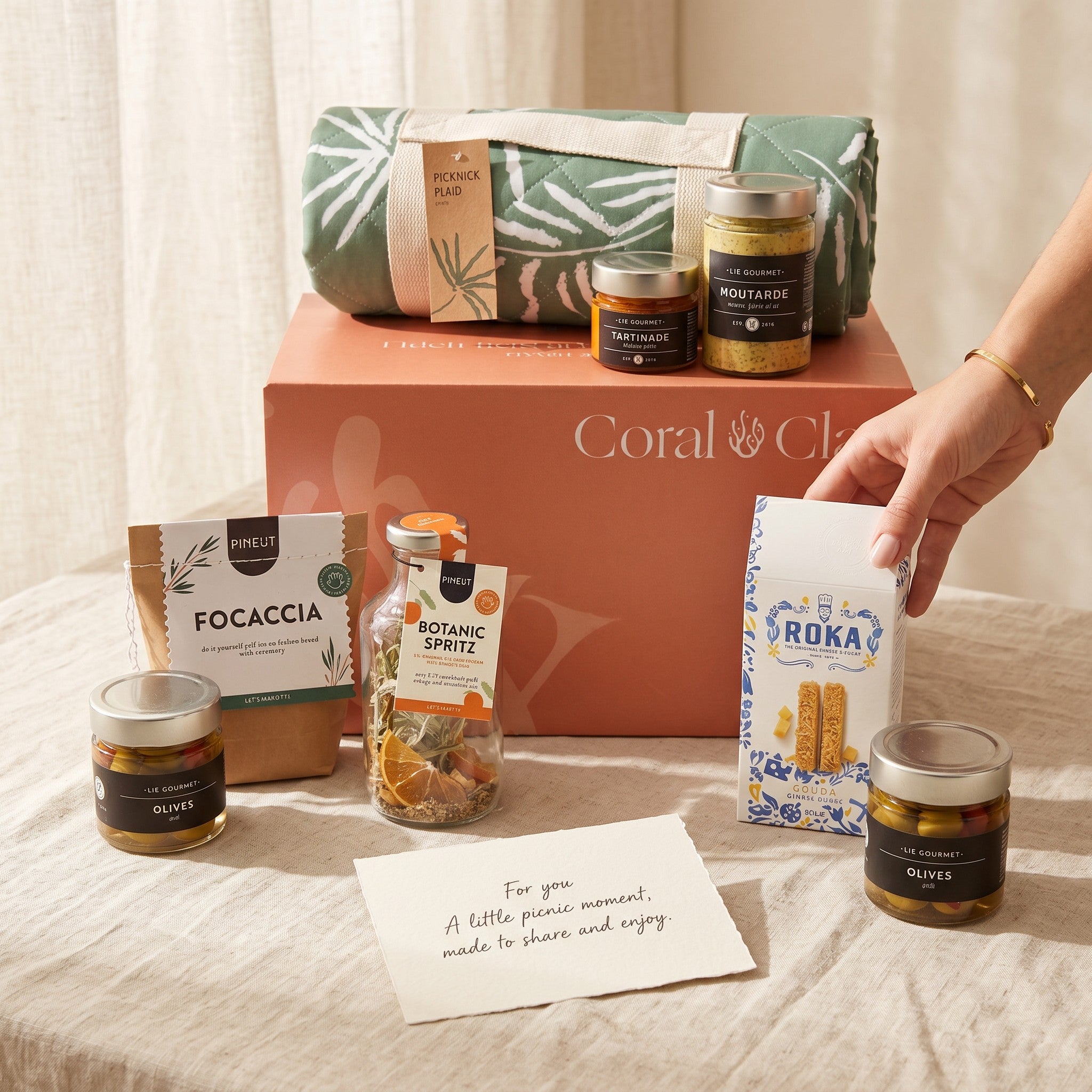 Gourmet Picnic Grand Gift Box | Coral & Clay