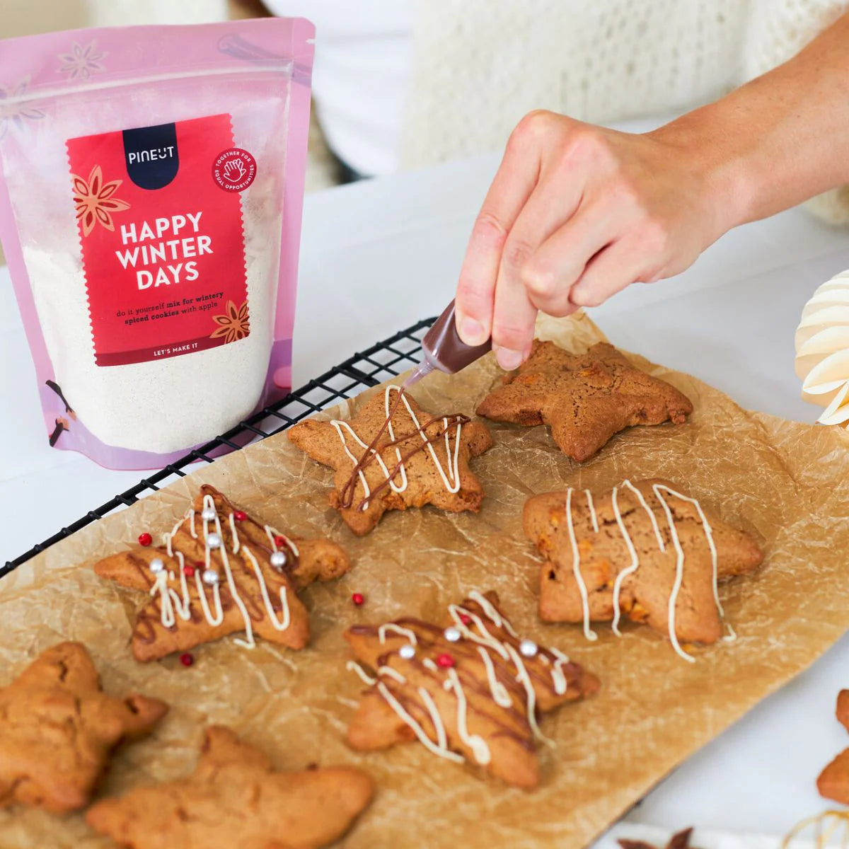 Pineut – Happy Winterdays Cookie Mix – Pouchbag 211 g