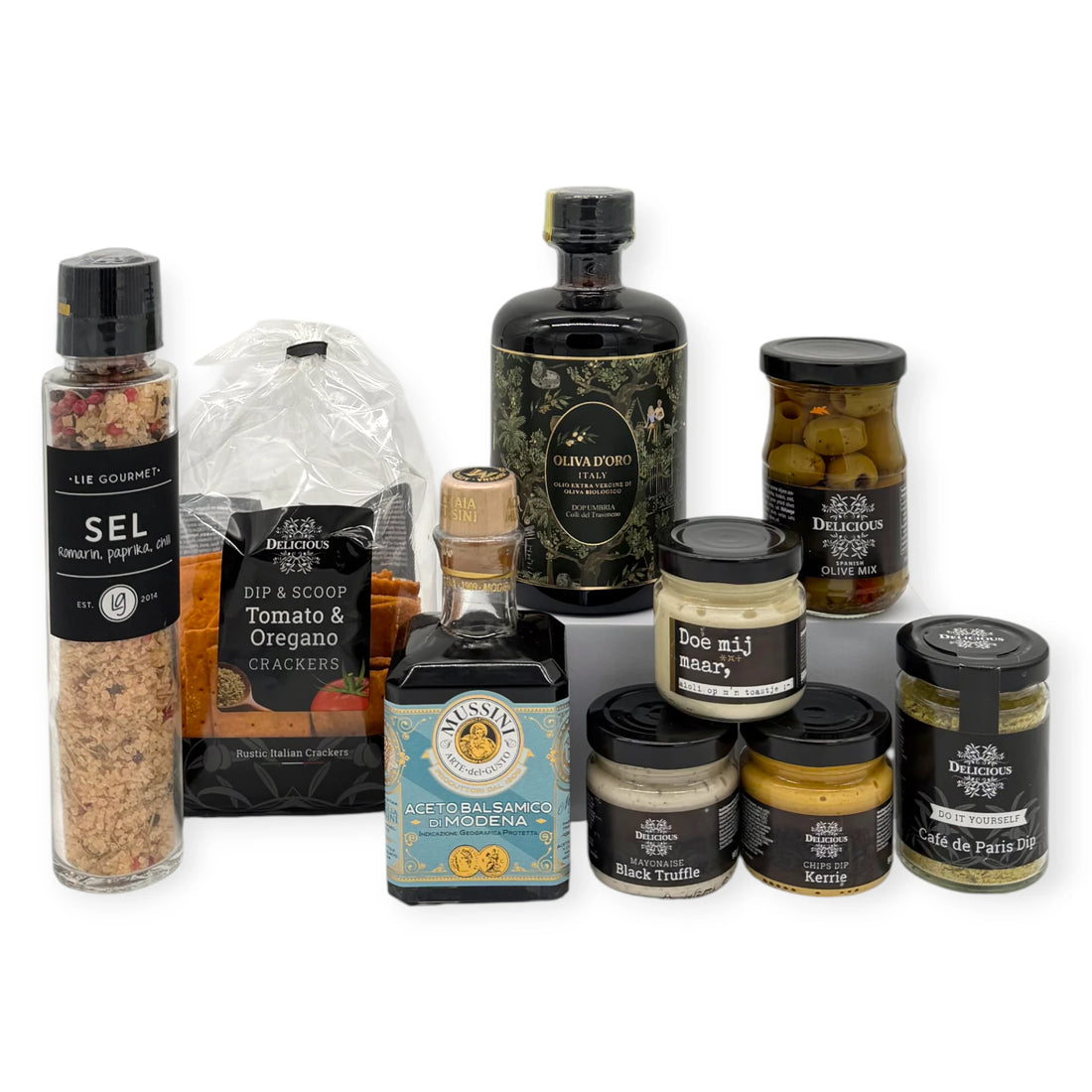 Coral & Clay Grand Gourmet Box with all gourmet items arranged around the coral-coloured gift box, featuring olive oil, balsamic vinegar, crackers, olives, seasoning salt, dips, and spreads.