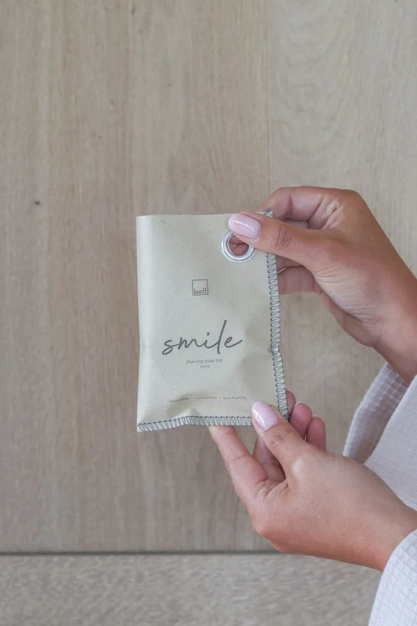 LEEFF Shaving Soap Bar – Mint (Smile)