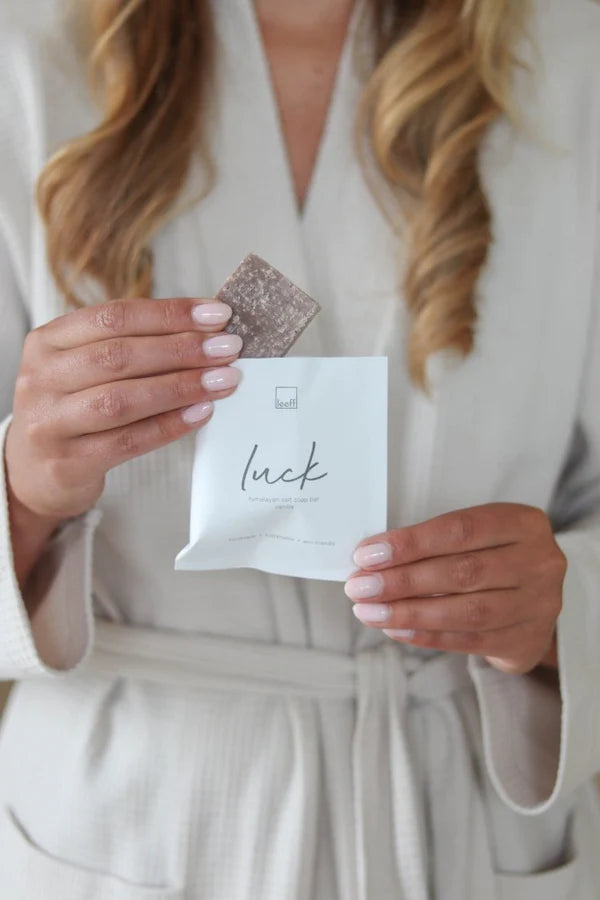 LEEFF Himalayan Salt Soap Bar – Vanilla (Luck)